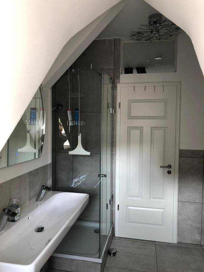 Stay At Randolphs Касел Екстериор снимка