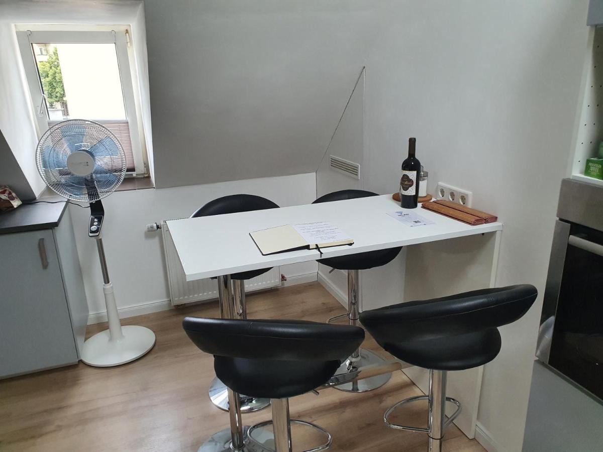 Stay At Randolphs Касел Екстериор снимка